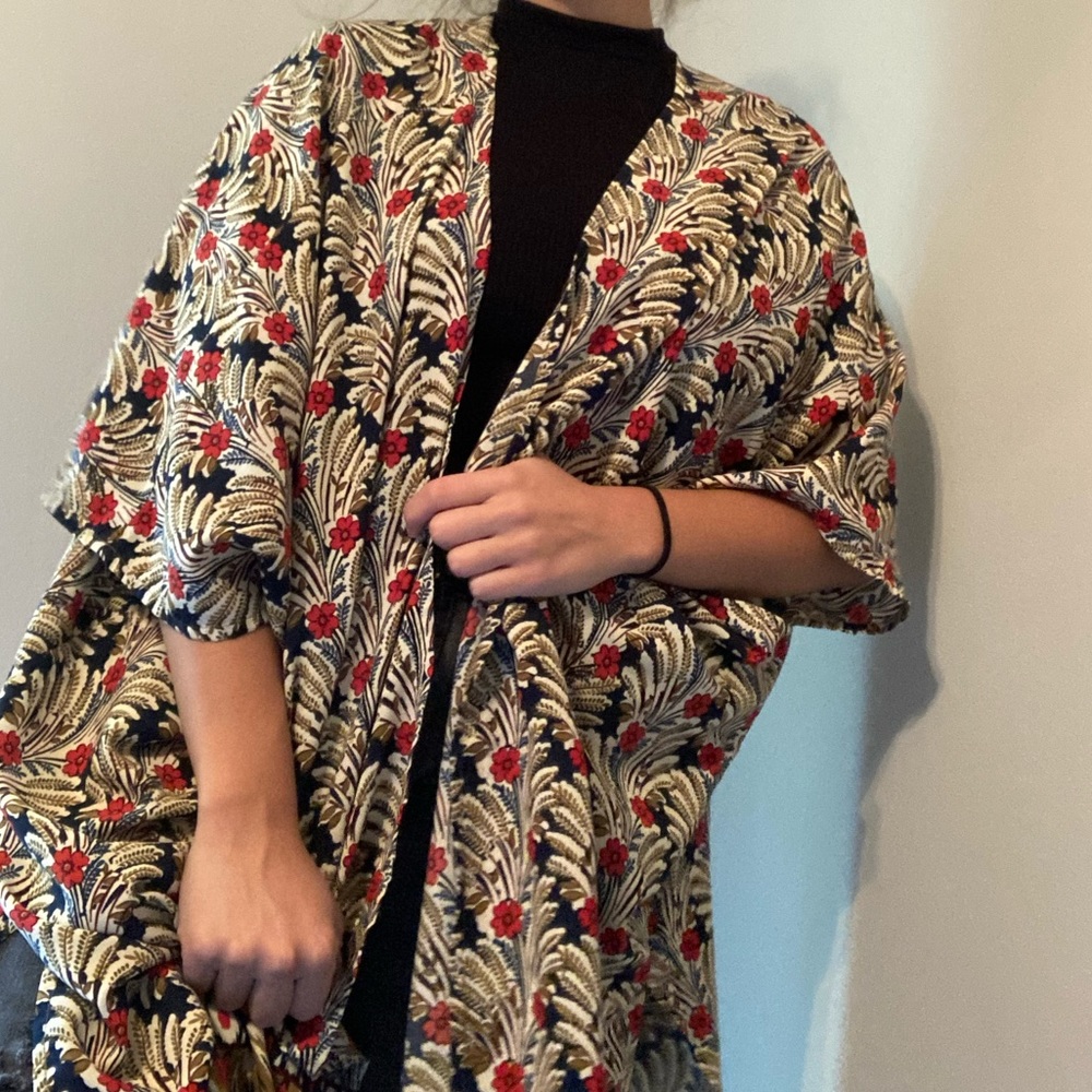 Flowy Tropical Print Boho Kimono - Picture 6 of 9